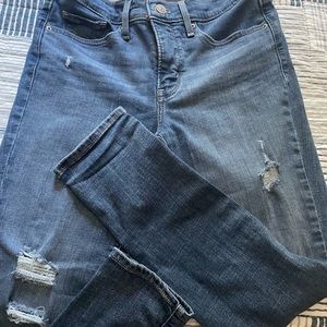 Levi’s 311 Shaping Skinny w27